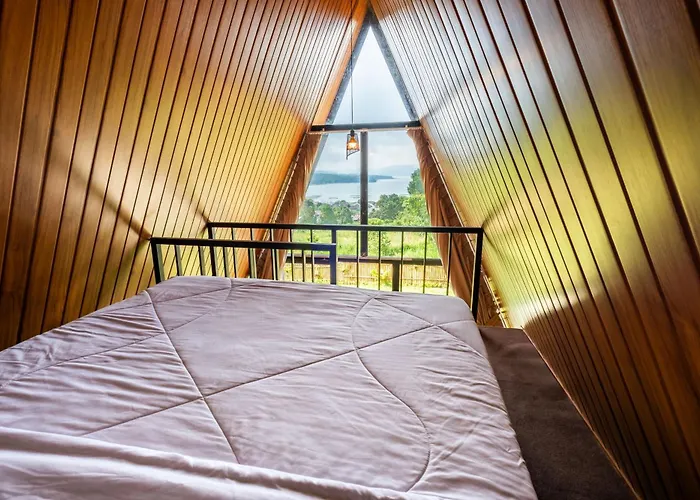 キャンプ場 Royal Vip Glamping Kintamani クブペンロカン